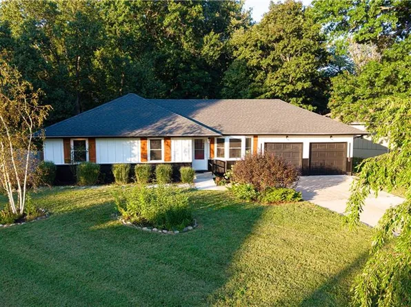 2 E 127th Ter, Kansas City, MO 64145
