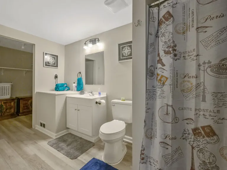 Villa Green Ct — Photo 11
