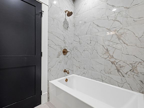 5th image of 17 Holmes St #4