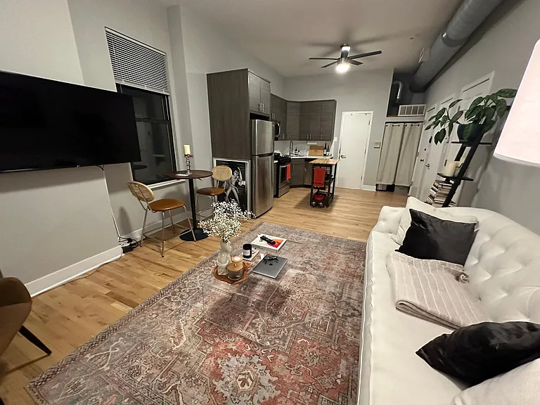 2337 W North Ave #3R — Photo 8