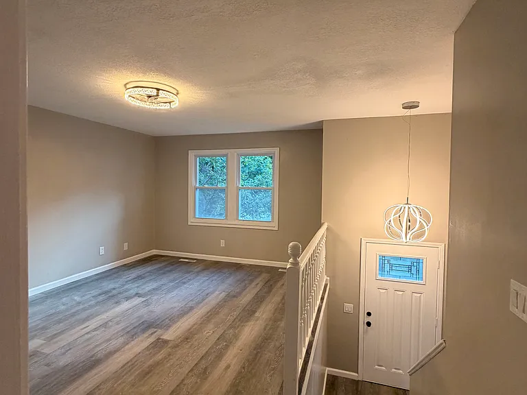 1632 S Kenwood St — Photo 15