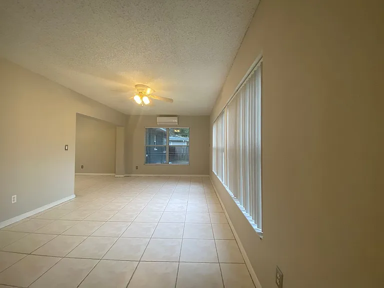 1421 Ridgecrest Rd — Photo 6