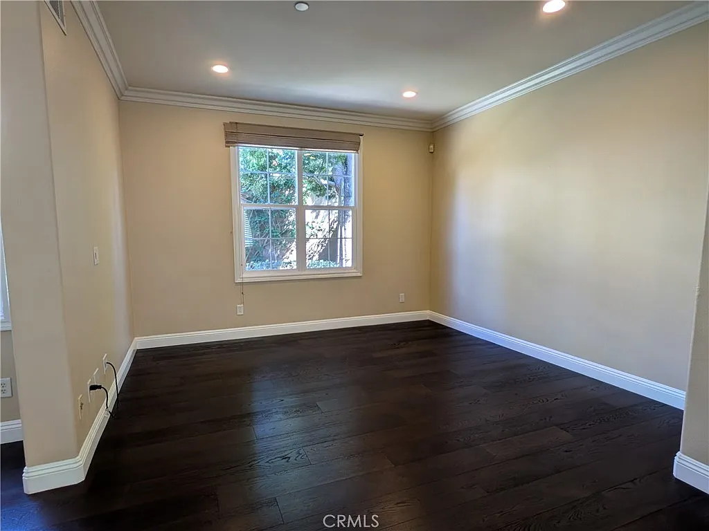 4 bed, 2.5 bath, 1570 sqft, $5,600 — Photo 2