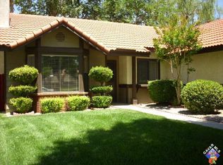 2819 College Park Dr, Lancaster, CA 93536
