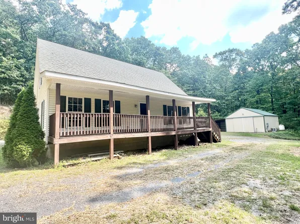 1188 E Graceville Rd, Everett, PA 15537