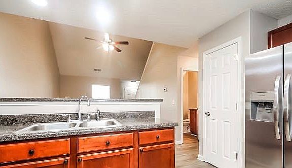 5th image of 233 Lossie Ln
