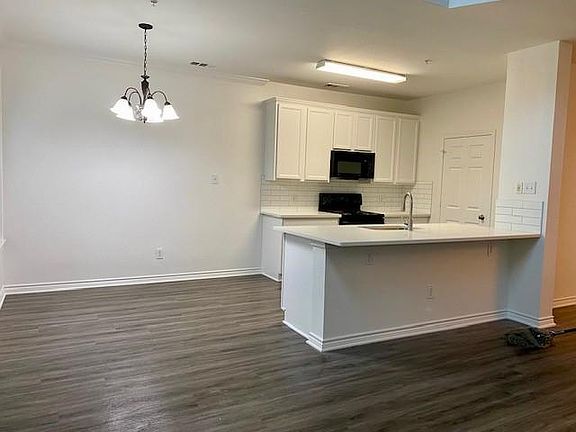 4th image of 413 Gershwin Way