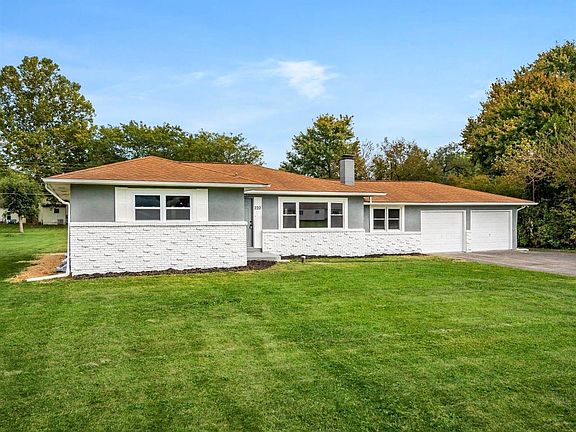 4th image of 220 Pearl Ln
