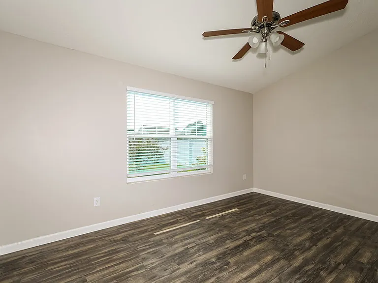 4557 Walcott Dr — Photo 15
