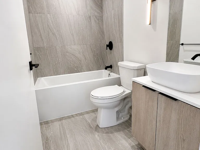 1185 Dupont St #1511 — Photo 4