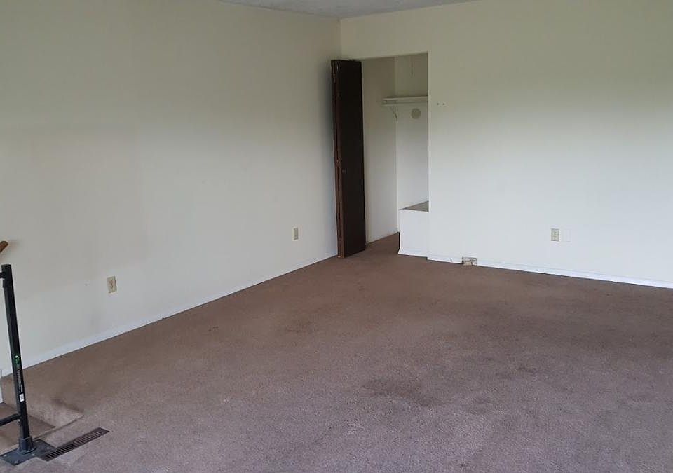 2nd image of 1530 Burcham Dr