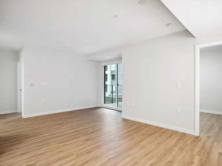 3435 Sawmill Cres — Photo 39