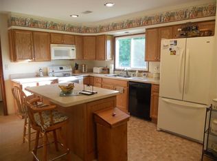 5880 N Rich Rd, Alma, MI 48801