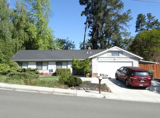 91 Coral Dr, Orinda, CA