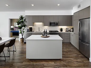 Lynhaven Apartments