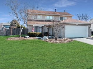 3166 Diane Dr, Aurora, IL 60504