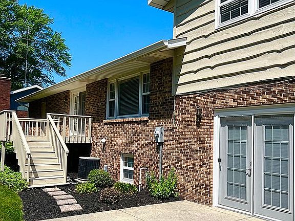 4th image of 4190 Denton Dr