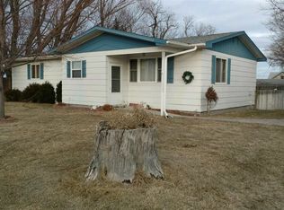 301 D St, Stapleton, NE 69163