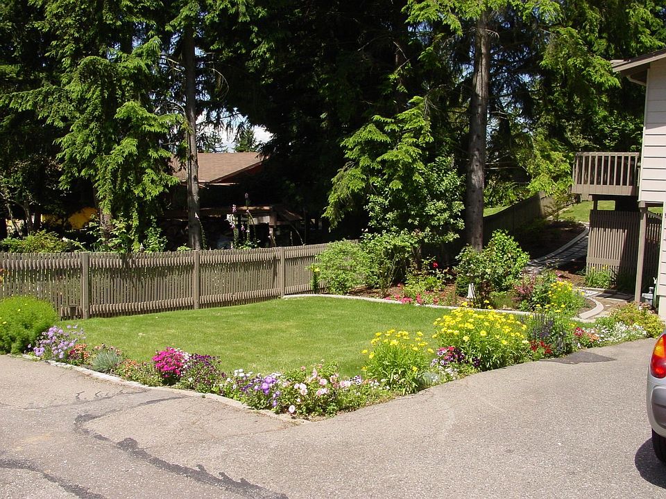 1st image of 102 NW Solnae Pl