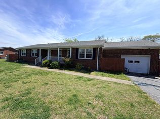 811 Breyer St, Celina, TN 38551