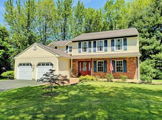 24 Cherry Hill Ln, Manalapan, NJ