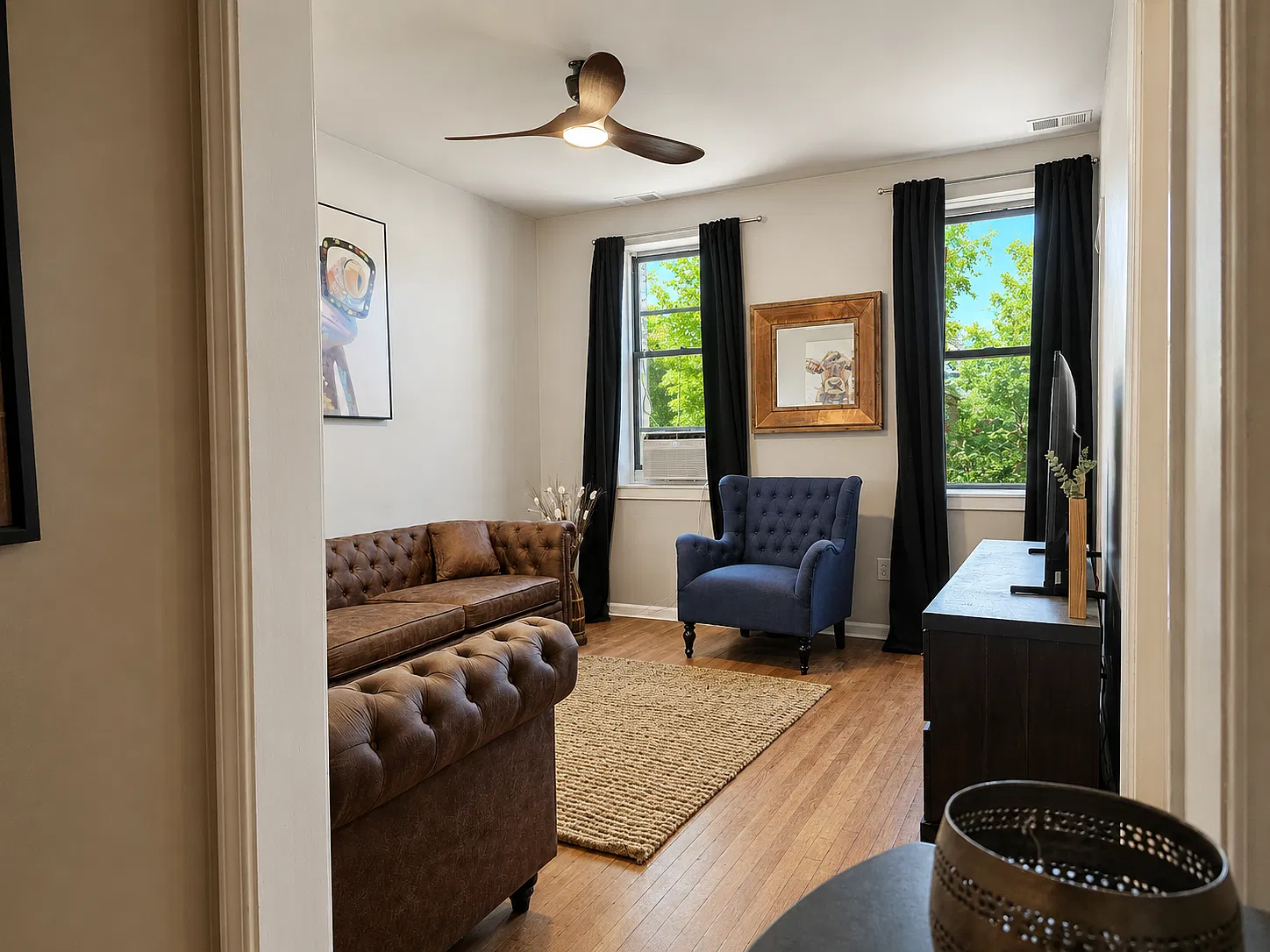 2 bed, 1000 sqft, $1,995 — Photo 1