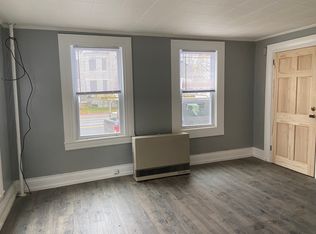 99 Brunswick Ave APT 2, Gardiner, ME 04345