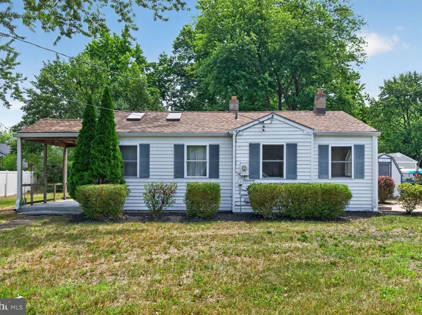 303 Holly Rd, Edgewater, MD 21037