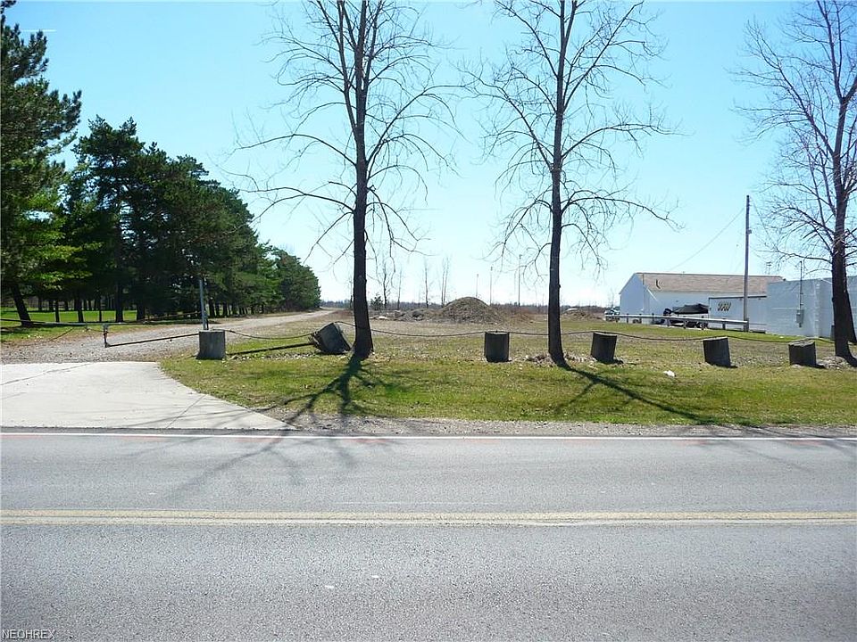 2nd image of 32135 Cook Rd