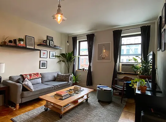 Rented by REAL New York | media 14