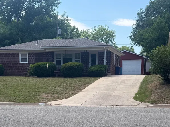 525 S Derby Ave, Derby, KS 67037