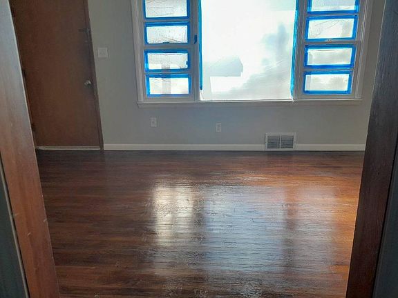 2nd image of 2311 NW 35th St