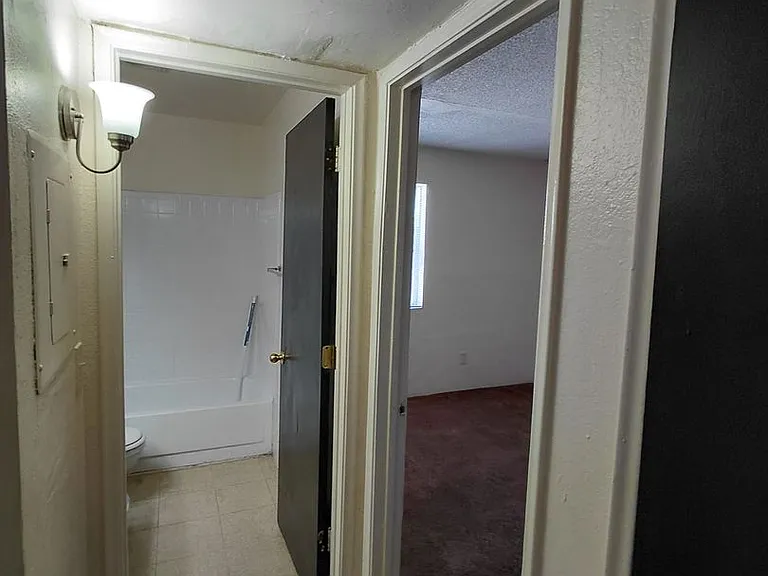 1360 E. Drexel Road — Photo 6