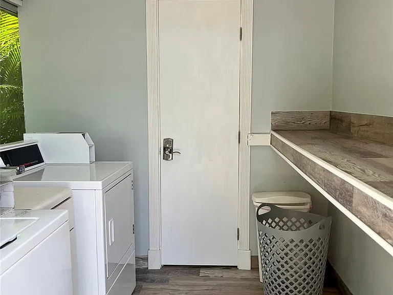 57 NE 24th St #61 — Photo 14