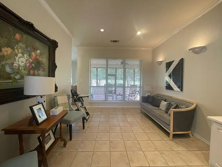 558 Timber Ridge Dr — Photo 5