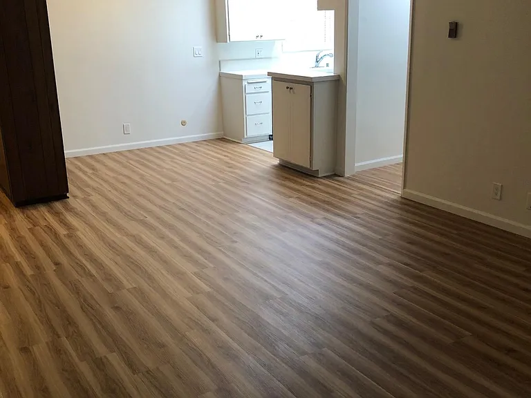 10874 Rose Ave #5 — Photo 3