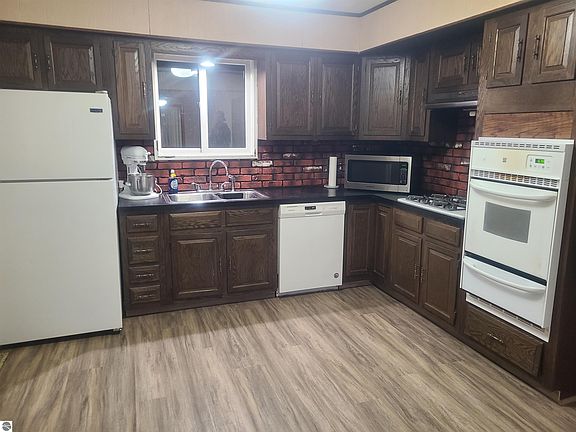 5th image of 4735 Williams Rd