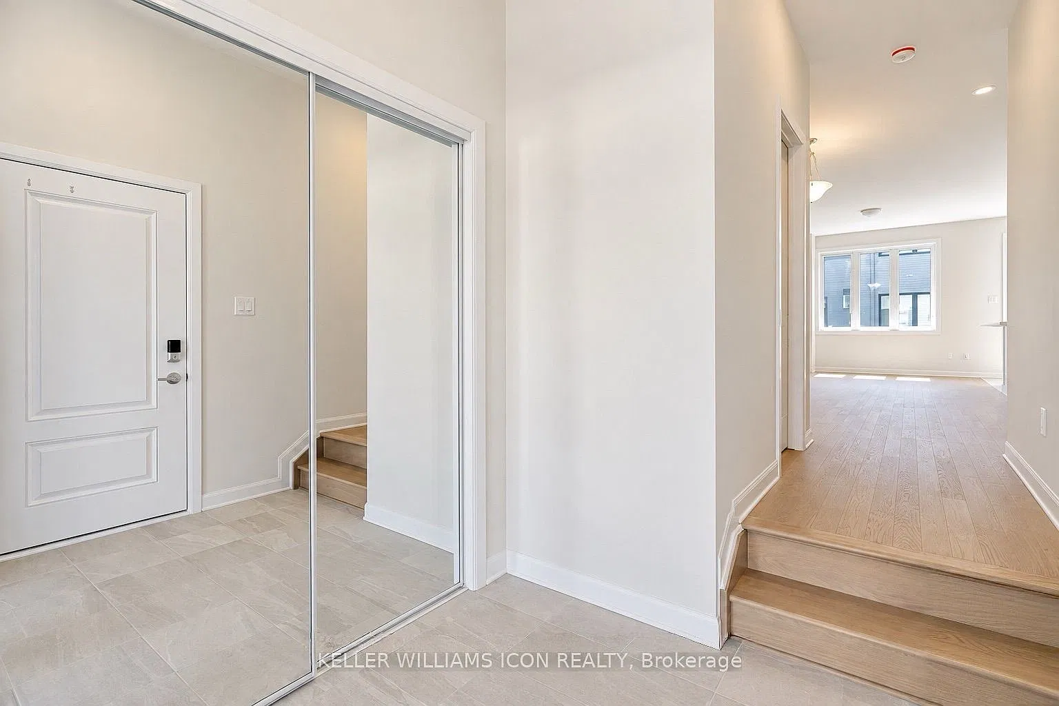 3 bed, $2,700 — Photo 2