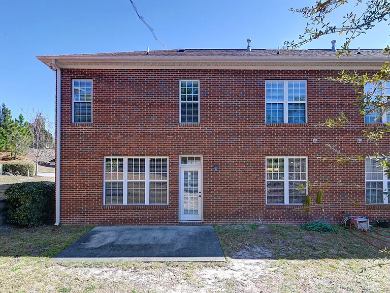 33 Heatherlaurel Ct — Photo 2