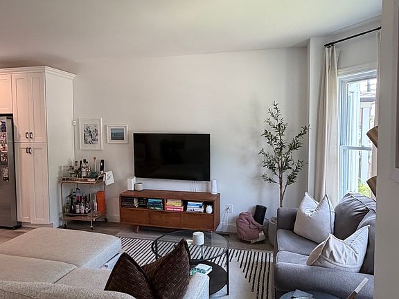 2nd image of 1367 Fry Ave