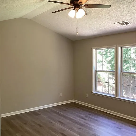550 Ashland Pkwy — Photo 20