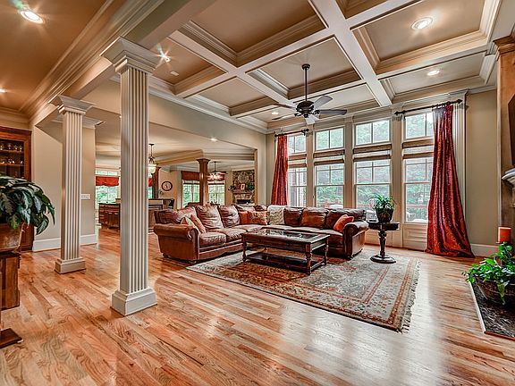 Details! Coffered ceiling