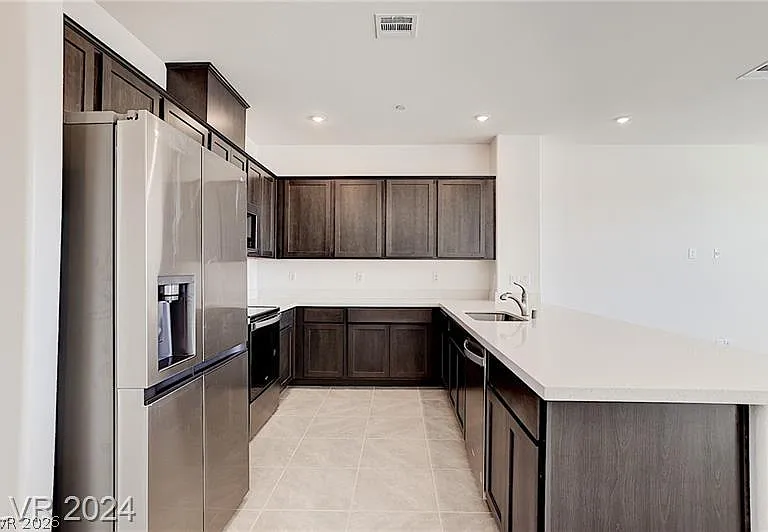 5613 Steampunk St — Photo 19