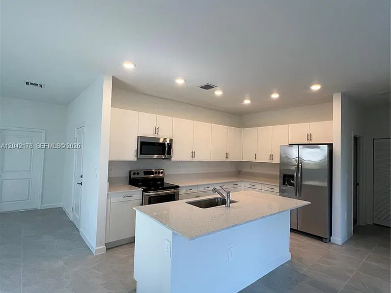 11945 SW 240th St — Photo 4