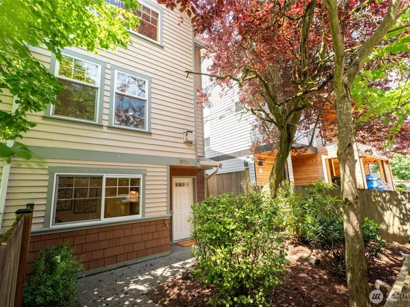 8517 B Stone Avenue N, Seattle, WA 98103