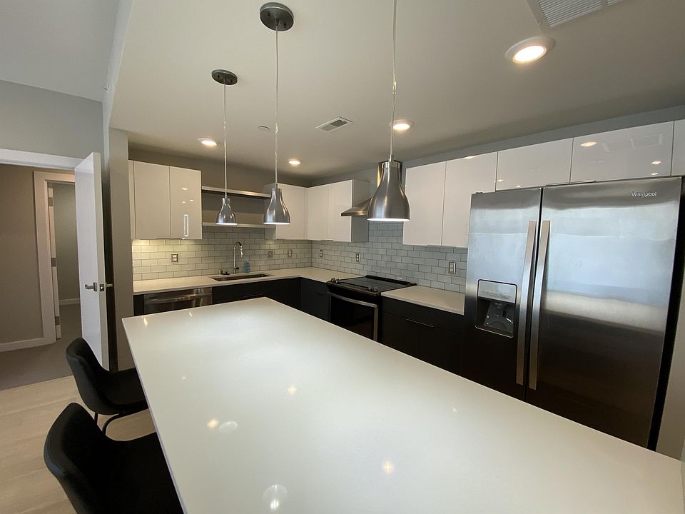 1st image of 476 Enterprise Blvd Suite 101-1