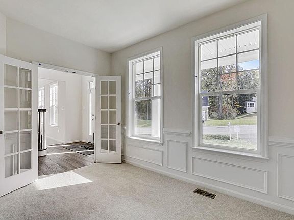 4th image of 1802 Francis Ct