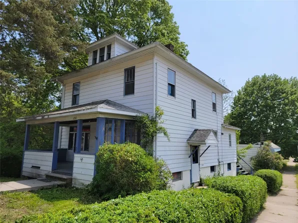 292 Harry L Dr, Johnson City, NY 13790