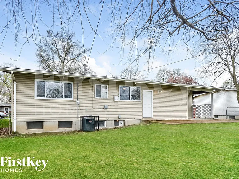 825 Manresa Ln — Photo 14