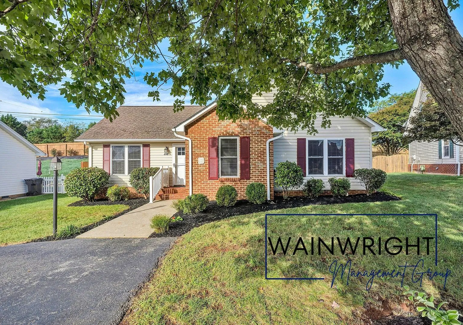 816 Harmon Circle — Photo 1
